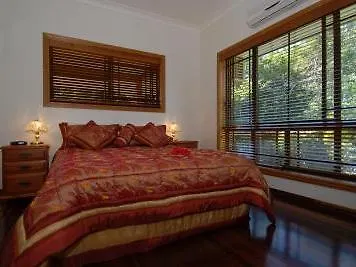 Hibiscus Lodge Bed & Breakfast Wongaling Beach